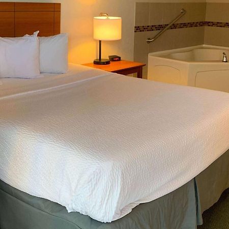 Days Inn By Wyndham Louisville Airport Fair And Expo Center Luaran gambar