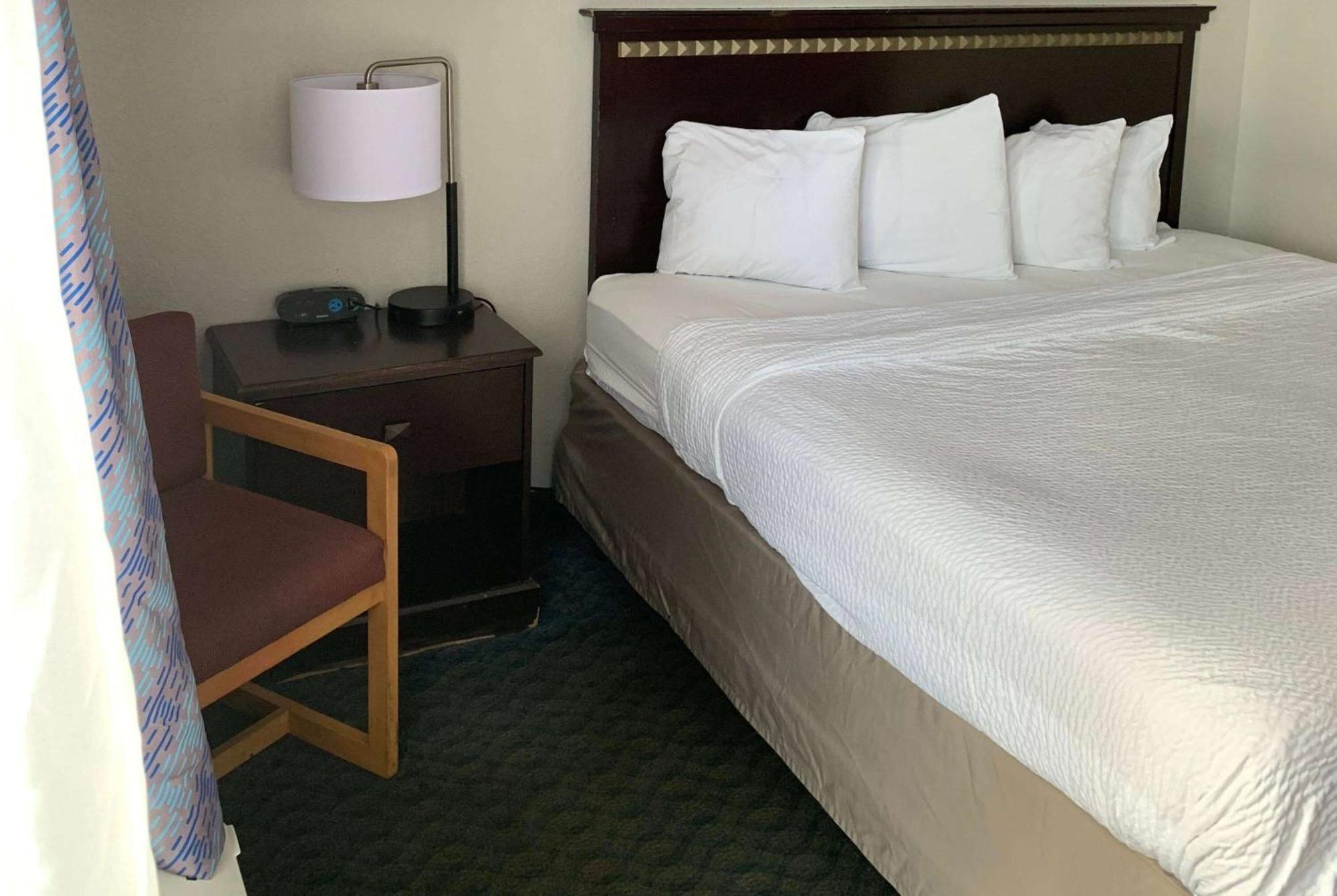 Days Inn By Wyndham Louisville Airport Fair And Expo Center Luaran gambar