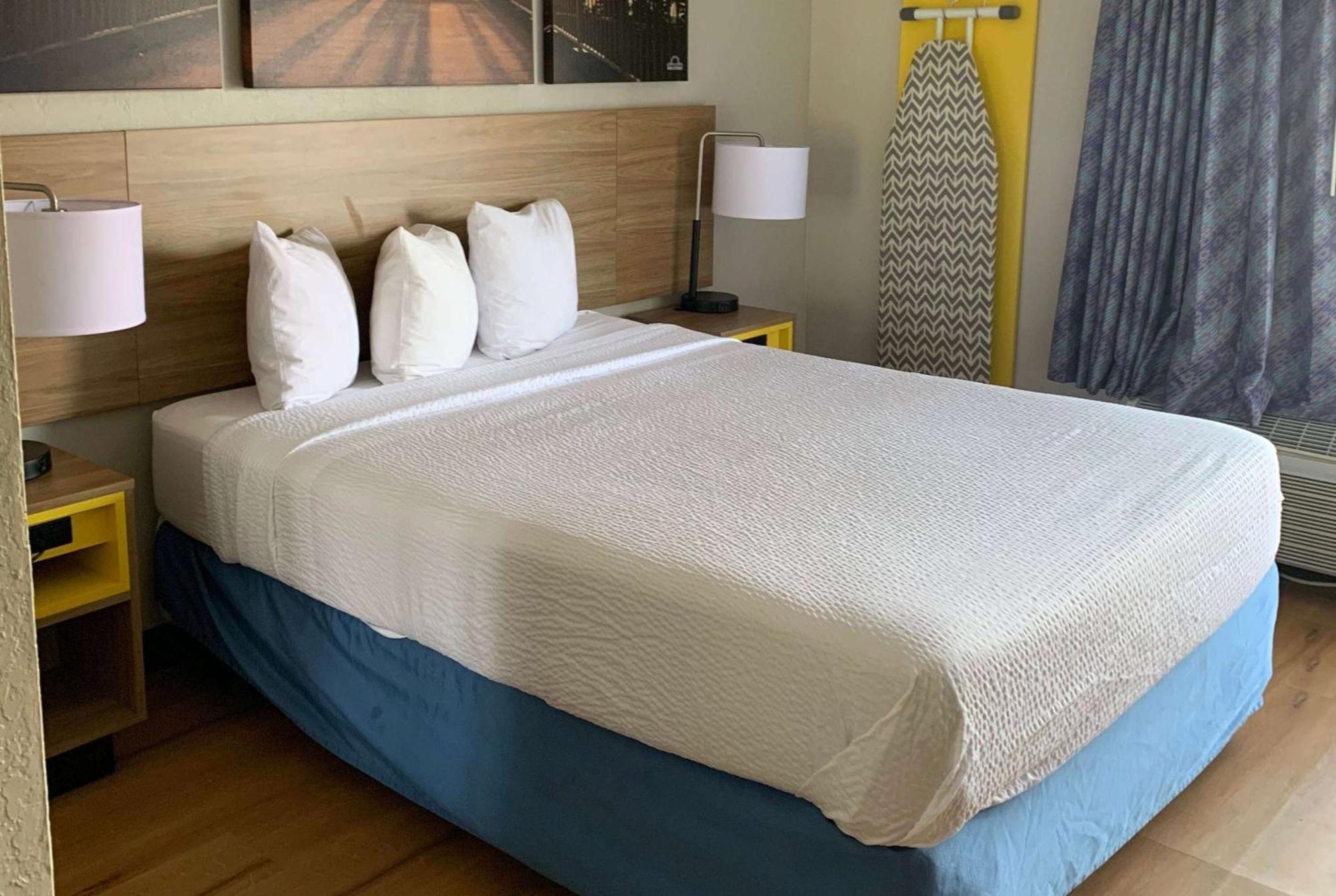Days Inn By Wyndham Louisville Airport Fair And Expo Center Luaran gambar